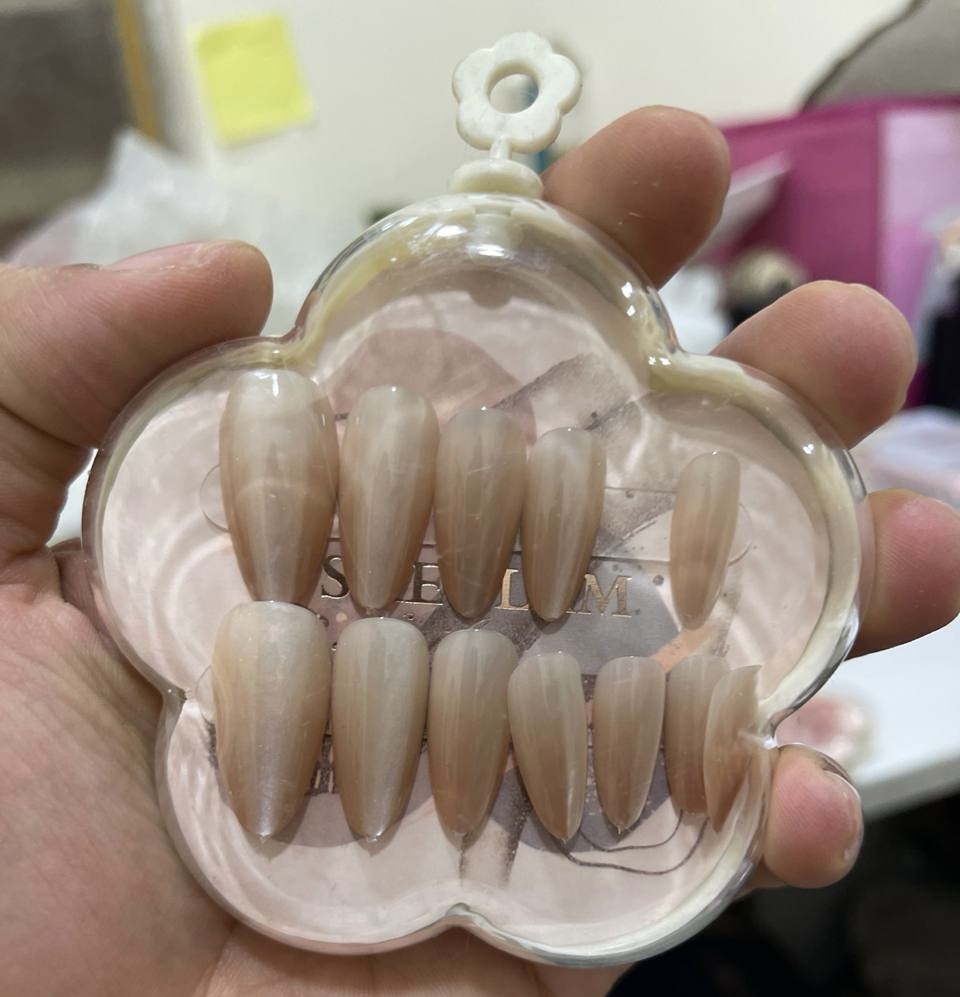 مجموعة اظافر لاصقة